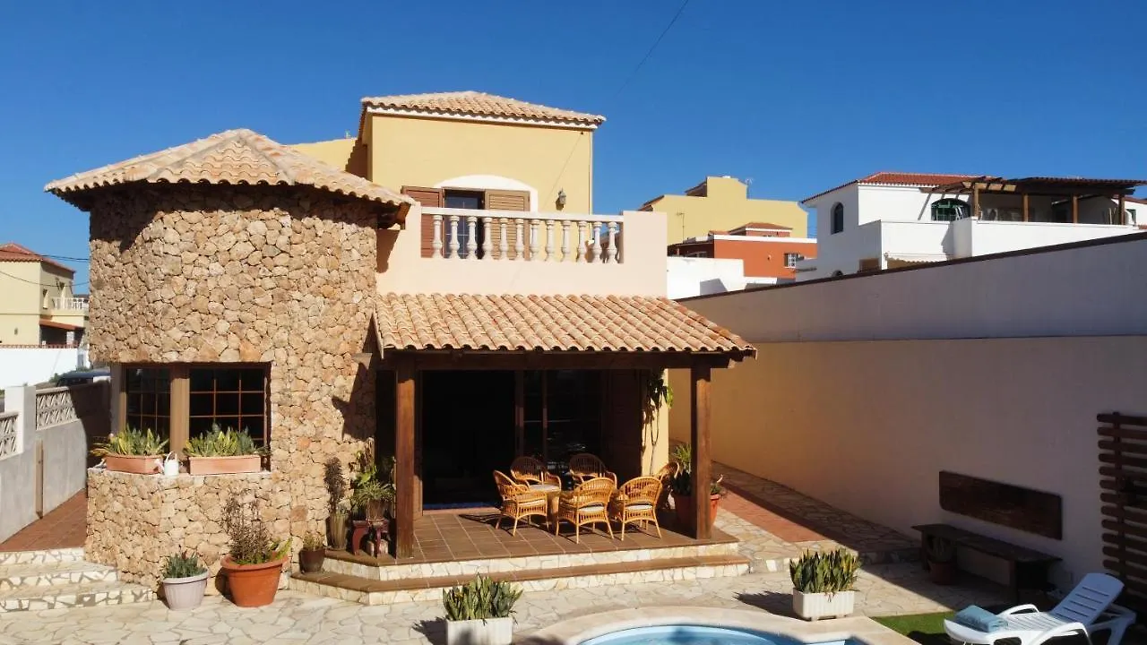 Villa Ingrid. Piscina Exterior. Las Playas 0*,  Spanien